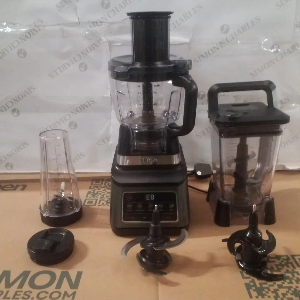 BOXED NINJA BN800UK 3-IN-1 FOOD PROCESSOR WITH AUTO-IQ