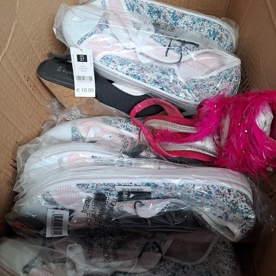 BOX OF APPROXIMATLY 5 SHOE IN VARIOUS SIZE AND DESIGNS 