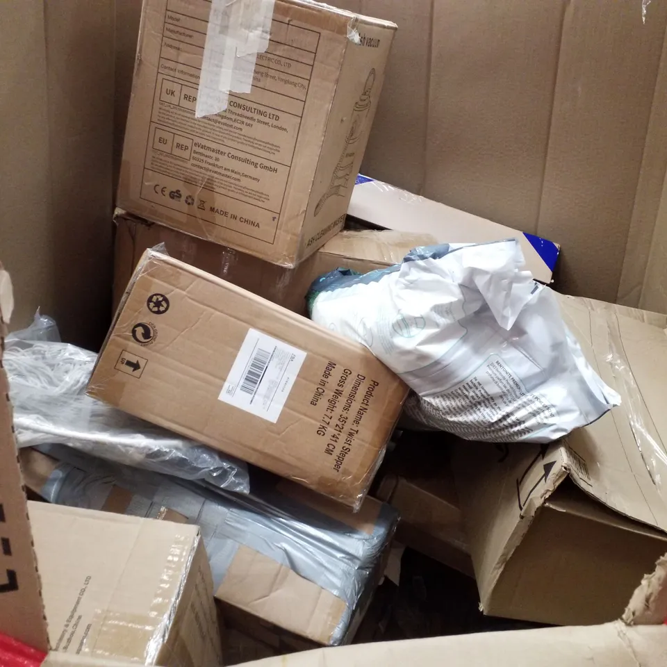 PALLET CONTAINING ASSORTED PRODUCTS INCLUDING SPACE HEATER, ASH CLEANING MASTER, STRIP LIGHT FIXTURE, BED TRAY TABLE & LARGE PLAYPEN 