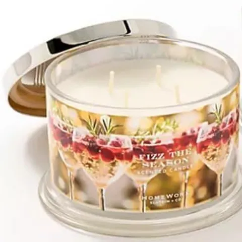 BOXED 2 X HOMEWORX BY SLATKIN FIZZ THE SEASON 4-WICK CANDLES