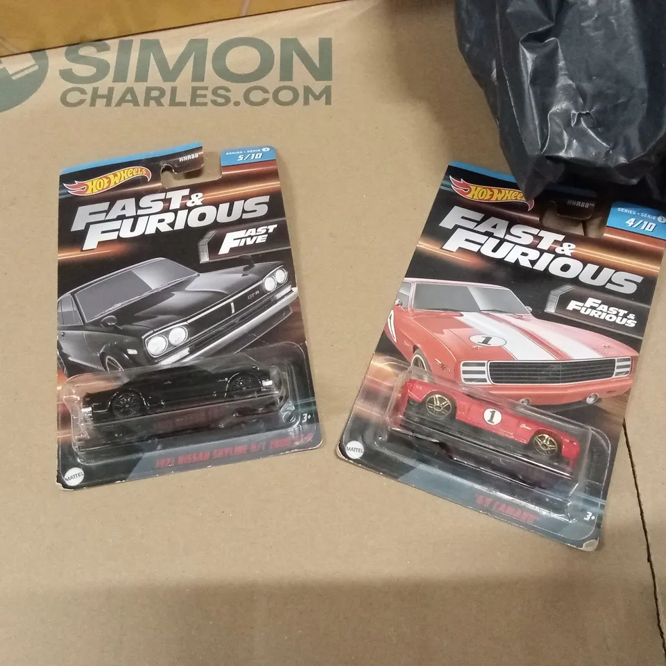 MIXED ASSORTMENT OF HOT WHEELS AND KIDS CAR TOYS AND ACCESSORIES
