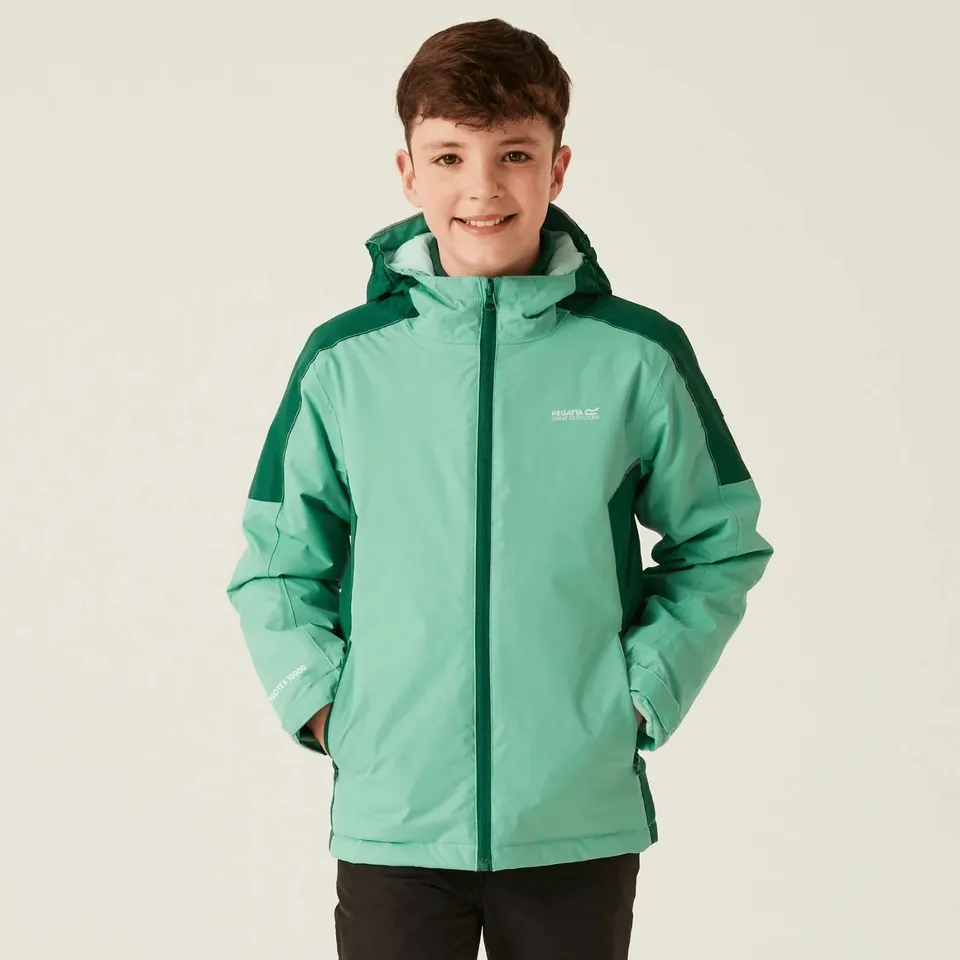 BRAND NEW REGATTA KIDS HURDLE V WATERPROOF JACKET IN DUSTY GREEN/RAIN FOREST SIZE UK 5-6 YEARS