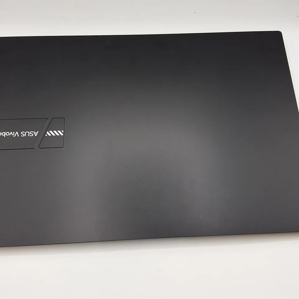 UNBOXED ASUS VIVIBOOK INTEL I-5 LAPTOP IN BLACK - X1605V