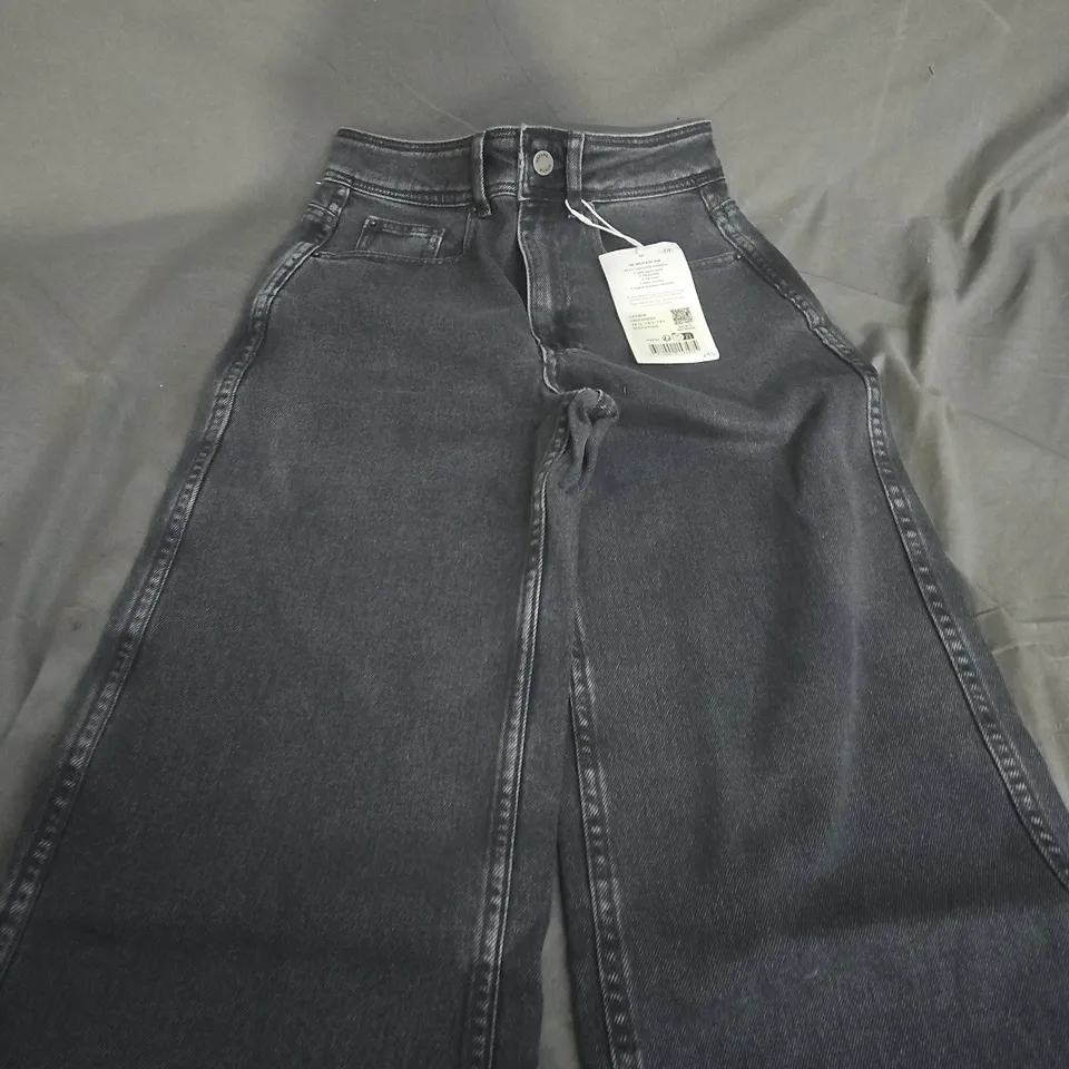 SÉZANE LE CROP JEANS GRIS MOYEN – UK 6 