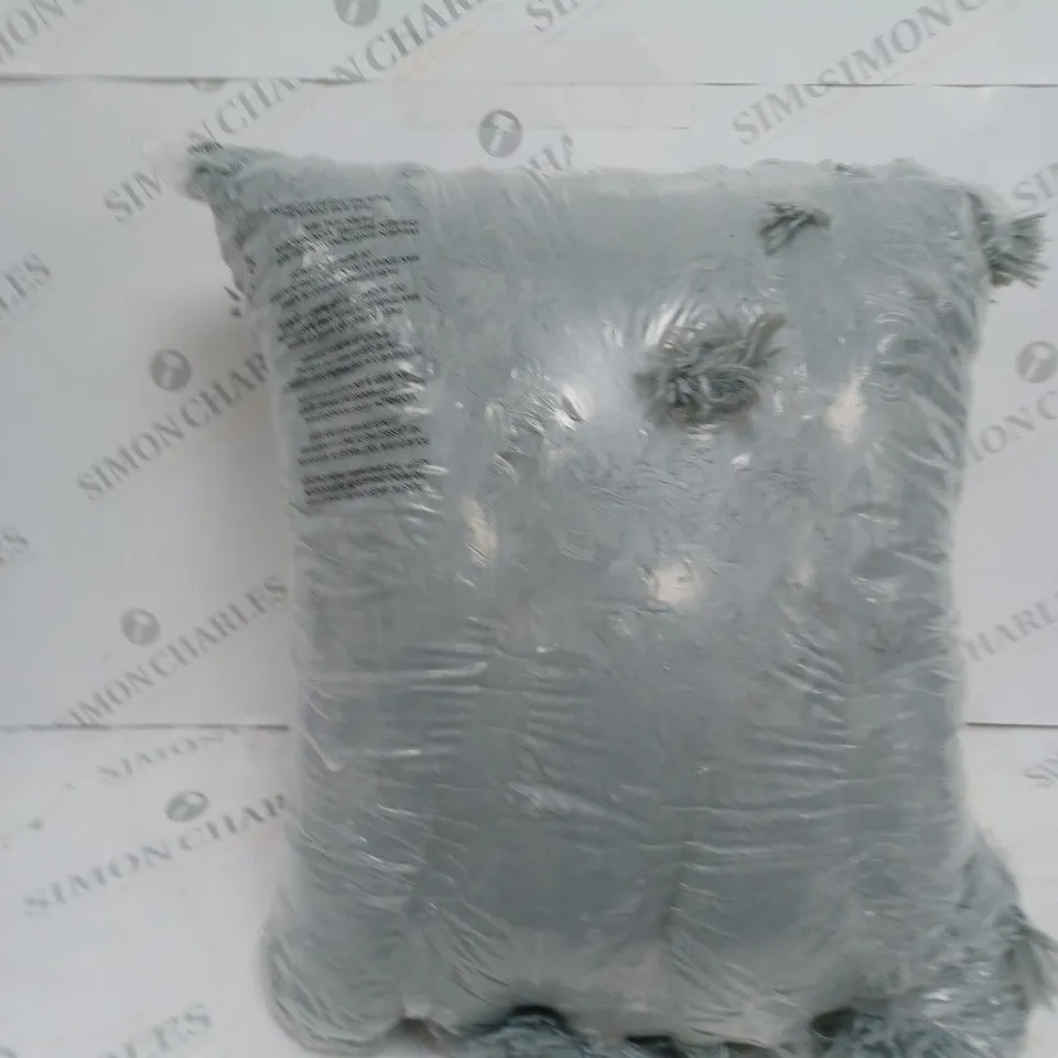 GREY FLUFFY BED SET IN GREY
