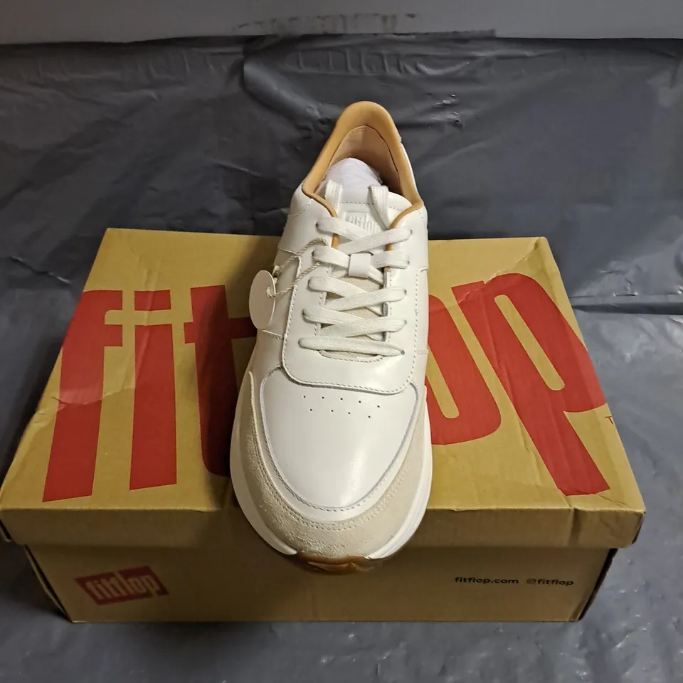 PAIR OF FITFLOP F-MODE LEATHER/SUEDE FLATFORM SNEAKERS IN URBAN WHITE SIZE 7