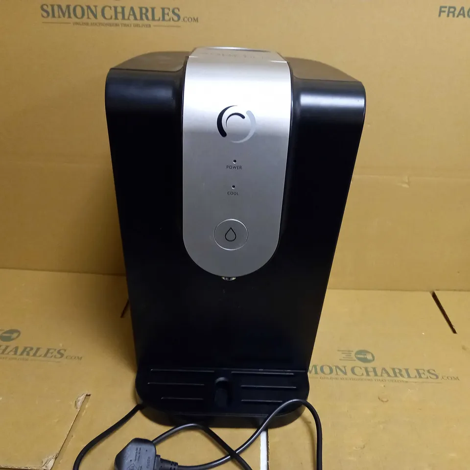AQUA OPTIMA LUMI CHILLER