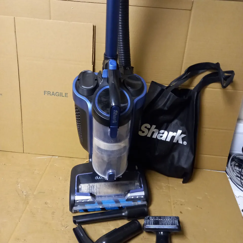 SHARK UPRIGHT VACUUM WITH TRUE PET & DUOCLEAN ICZ300UKT