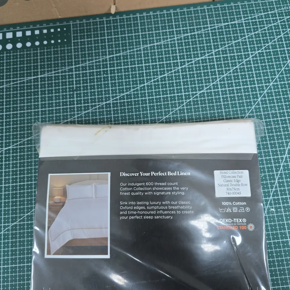 FEATHER & BLACK HOTEL COLLECTION PILLOWCASE PAIR – CLASSIC EDGE, NATURAL, 50X75 CM