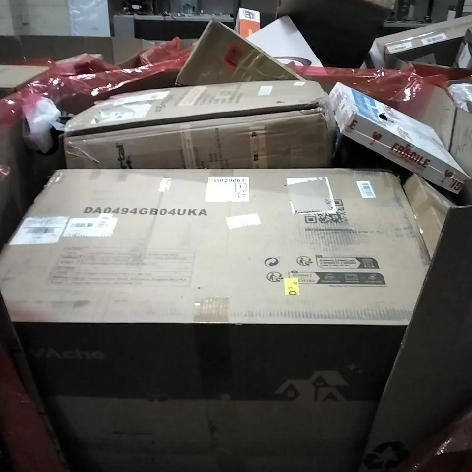 PALLET OF HOUSEHOLD ITEMS TO INCLUDE TOY SWORDS, VENETIAN BLINDS, PAPER CUTTER, POOL CUES AND OTHER ASSORTED ITEMS...