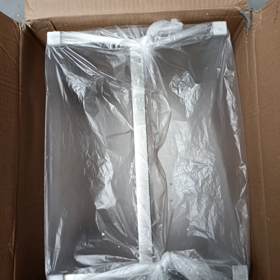 INSIGNIA SHOWER STOOL BOXED