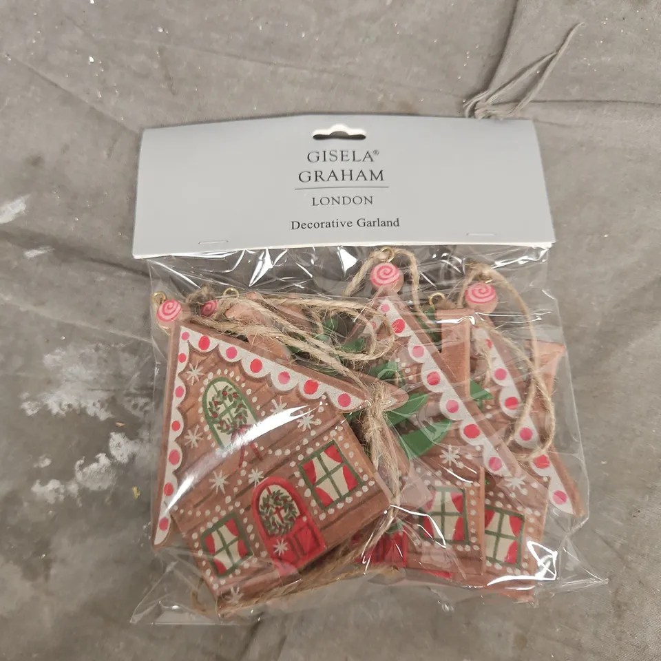 APPROXIMATELY 12 BOXES OF GISELA GRAHAM DECORATIVE GARLANDS - 6 PACKS PER BOX 