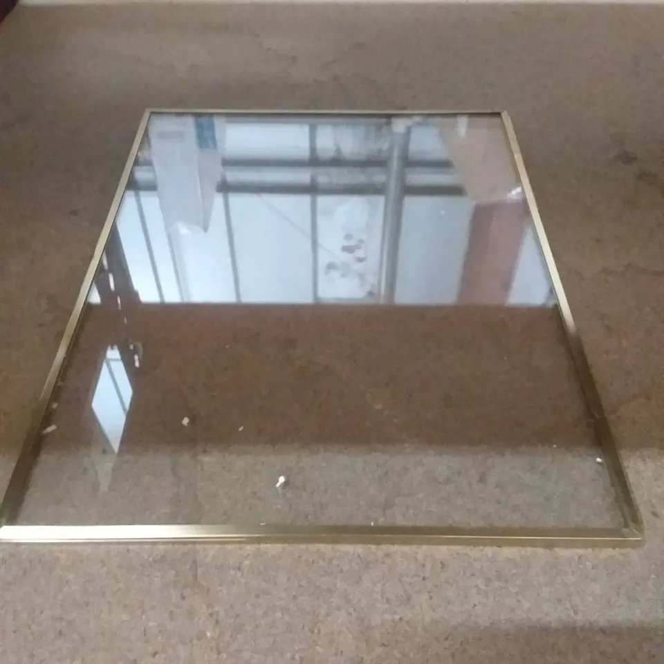 GOLD EFFECT HANGABLE FRAME