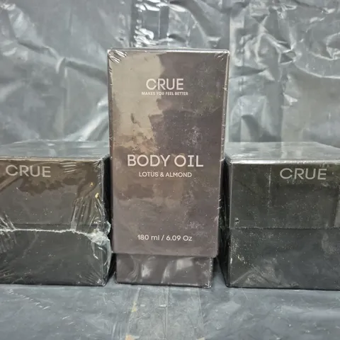 BOX OF APPROXIMATELY 15 ASSORTED ITEMS TO INCLUDE CRUE BODY OIL, CRUE SAFFRON BATH BOMB, ETC