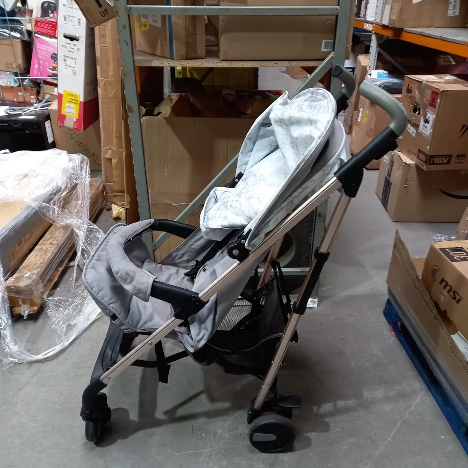 DREAMIIE MB51 LIGHTWEIGHT STROLLER  RRP £169.99