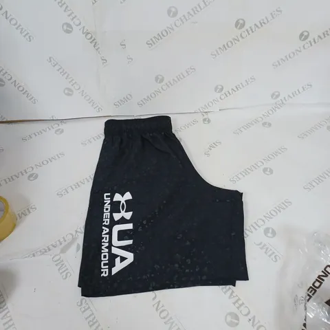 MENS SMALL UNDER ARMOUR SHORTS BLACK/WHITE