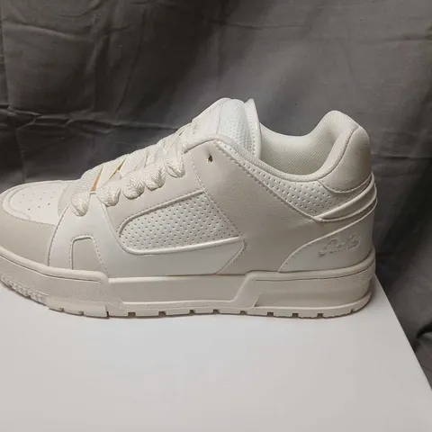 CONZURI WHITE SNEAKERS – MEN'S UK 8.5 (EU 43)