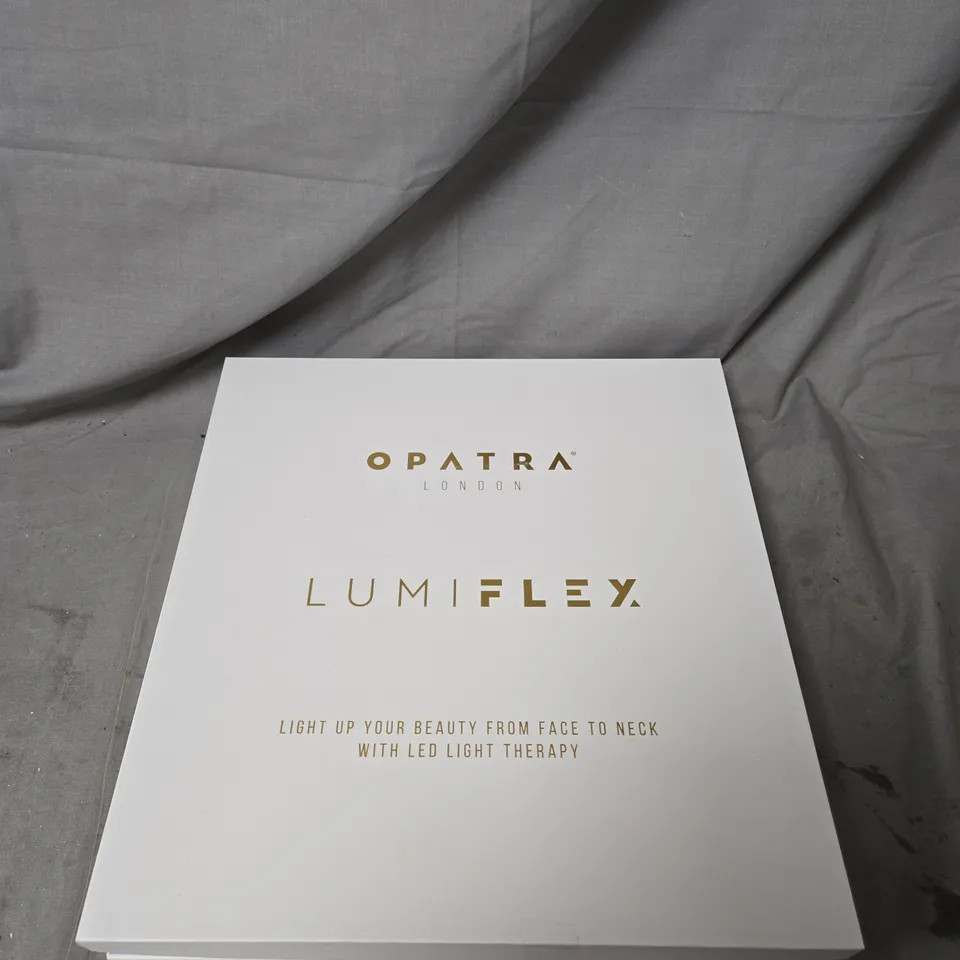 OPATRA LUMIFLEX LED LIGHT THERAPY FACE MASK