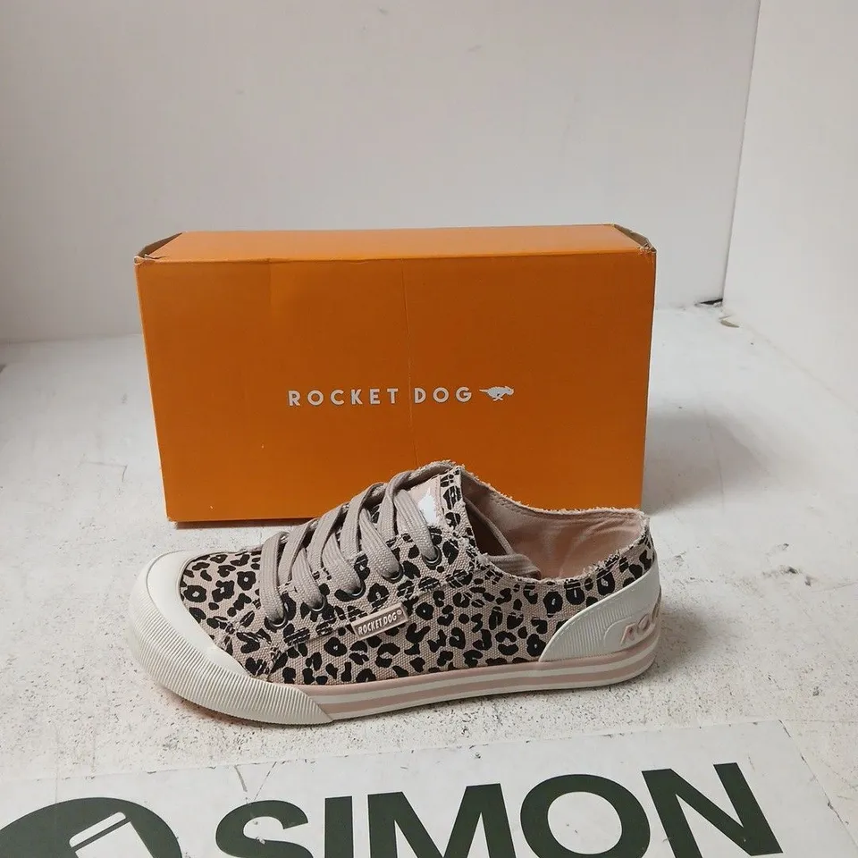 BOXED ROCKET DOG LEOPARD PRINT SNEAKERS – UK 7 (WOMEN)