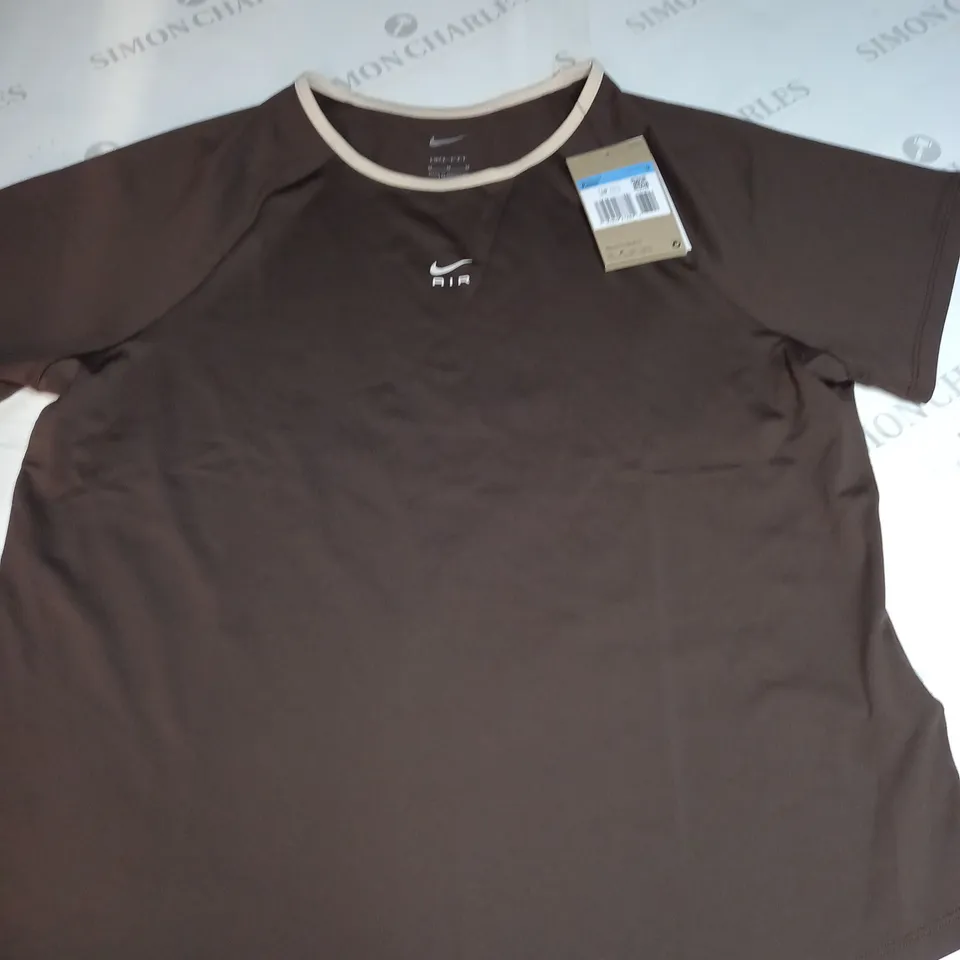 NIKE AIR LOGO T-SHIRT SIZE M 