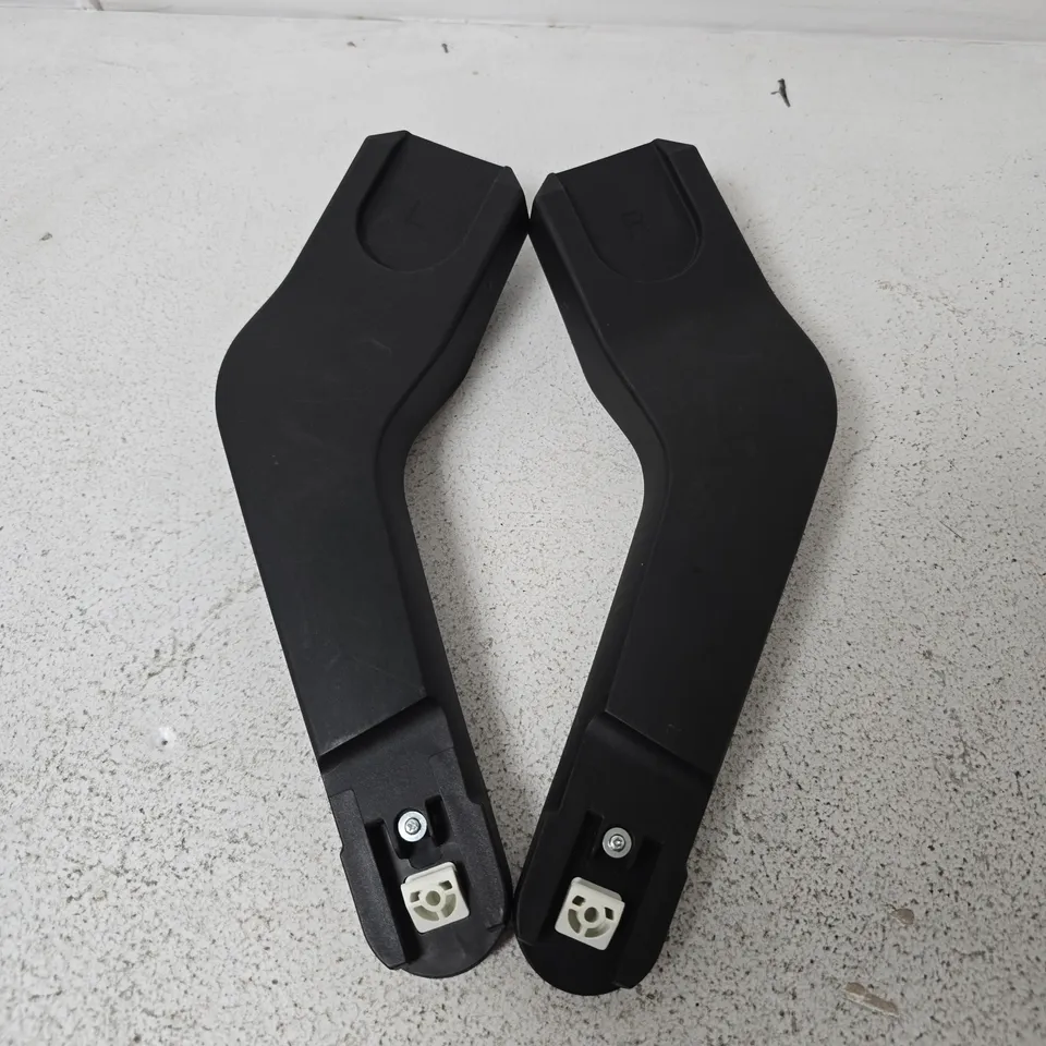 BUGABOO BUTTERFLY CAR SEAT ADAPTER BLACK
