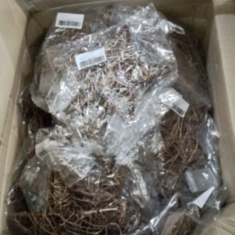 BOX CONTAINING LARGE AMOUNT OF LIGHT UP WOODEN CHRISTMAS TREE TOPPER STARS