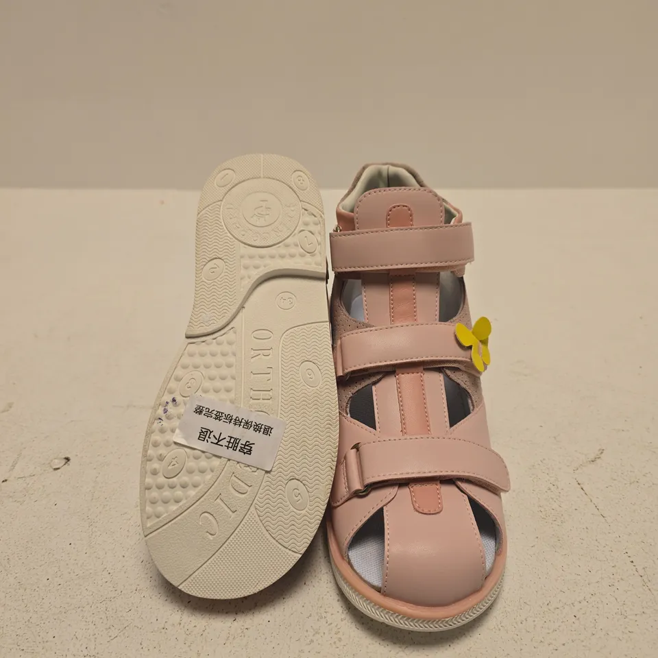 PRINCESS PARD GIRLS' PINK SANDALS WITH VELCRO STRAPS AND FLOWER APPLIQUÉS SIZE EU 34