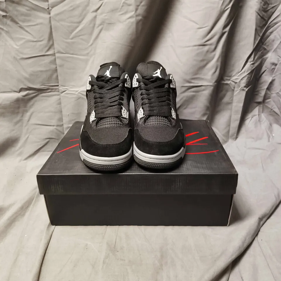BOXED PAIR OF NIKE AIR JORDAN 4 RETRO SNEAKERS – SIZE 9