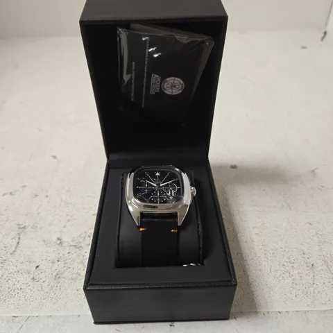 VICKERS ARMSTRONGS CHRONOGRAPH WRISTWATCH – BLACK DIAL, LEATHER STRAP, BOXED