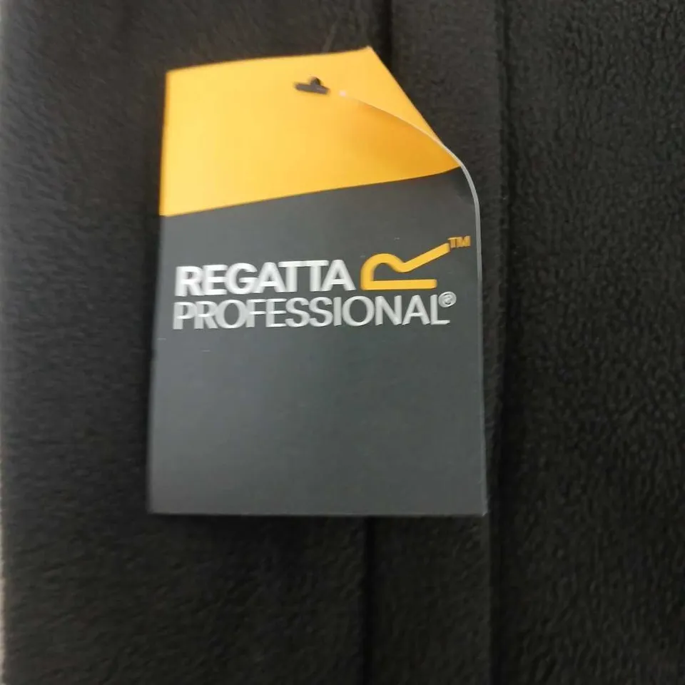 REGATTA PROFESSIONAL MEN'S BLACK FLEECE – UK M (EU 50)