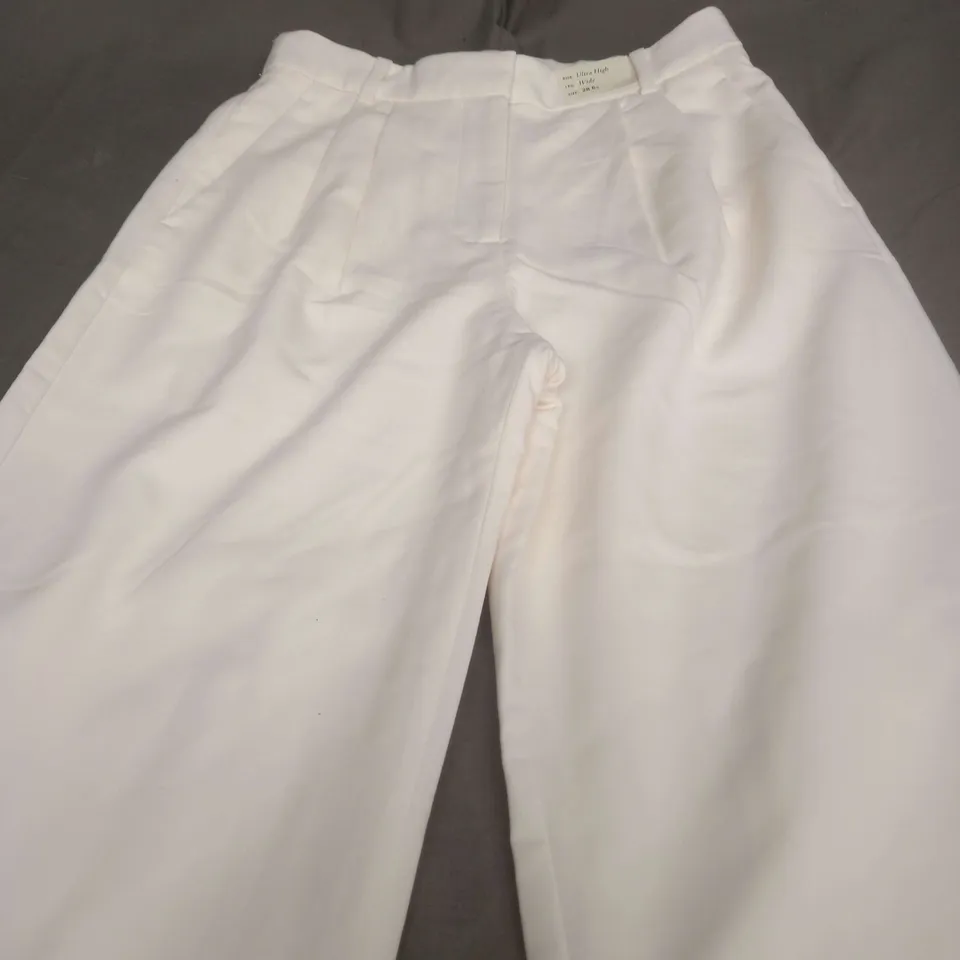 ABERCROMBIE & FITCH ULTRA HIGH WIDE CREAM PANTS - 28/6S