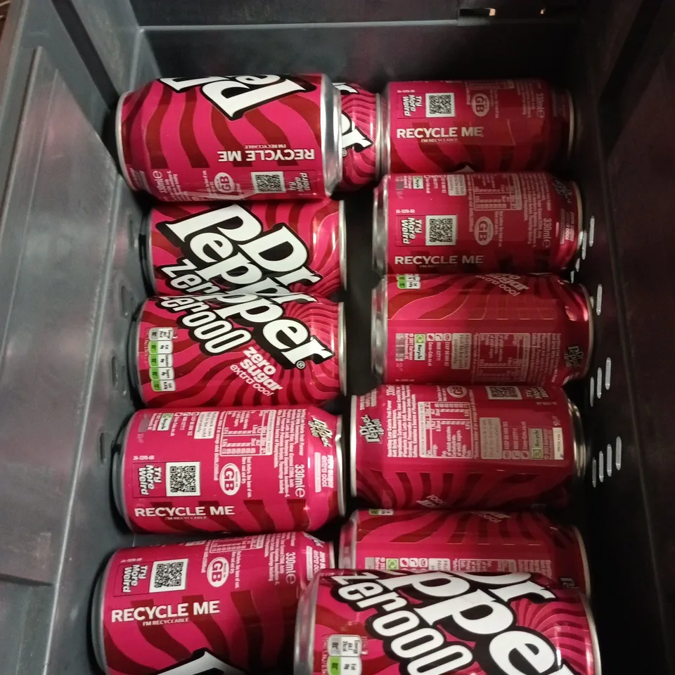TOTE OF APPROXIMATELY 12 CANS OF DR PEPPER ZEROOO 330ML PER CAN