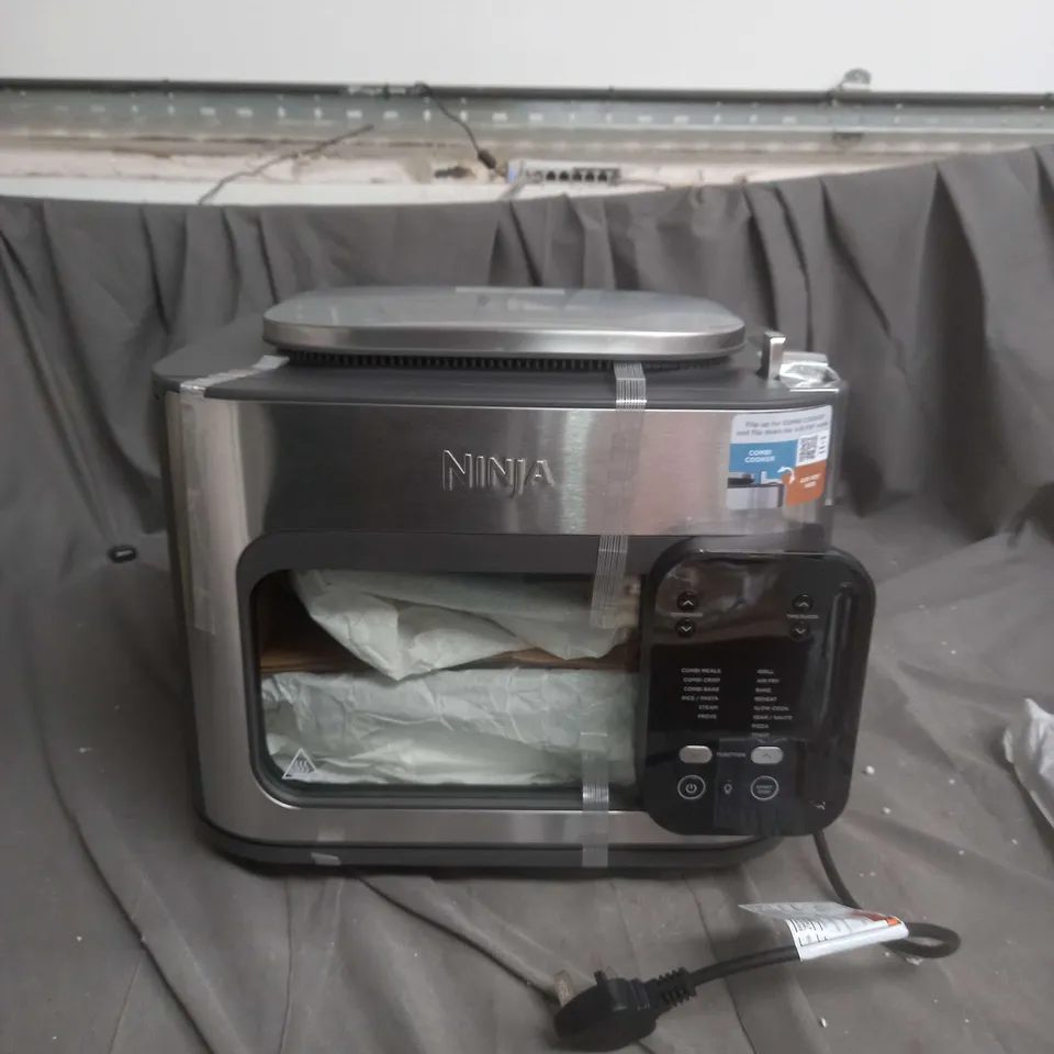 BOXED NINJA MULTIFUNCTION 14 IN 1 OVEN & AIR FRYER 