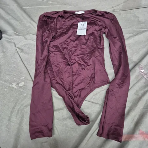SRADIVARIUS BURGUNDY LONG-SLEEVE TOP – SIZE M