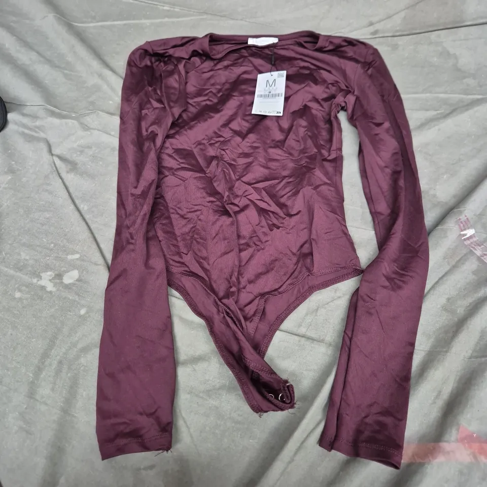 SRADIVARIUS BURGUNDY LONG-SLEEVE TOP – SIZE M