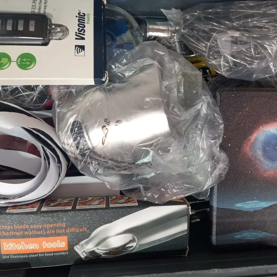 LOT OF APPROXIMATELY 15 ASSORTED HOUSEHOLD ITEMS TO INCLUDE UNIVERSAL RISER RAIL SLIDER, KF-235 PG2 WIRELESS 2-WAY KEYFOB, REMOTE, ETC