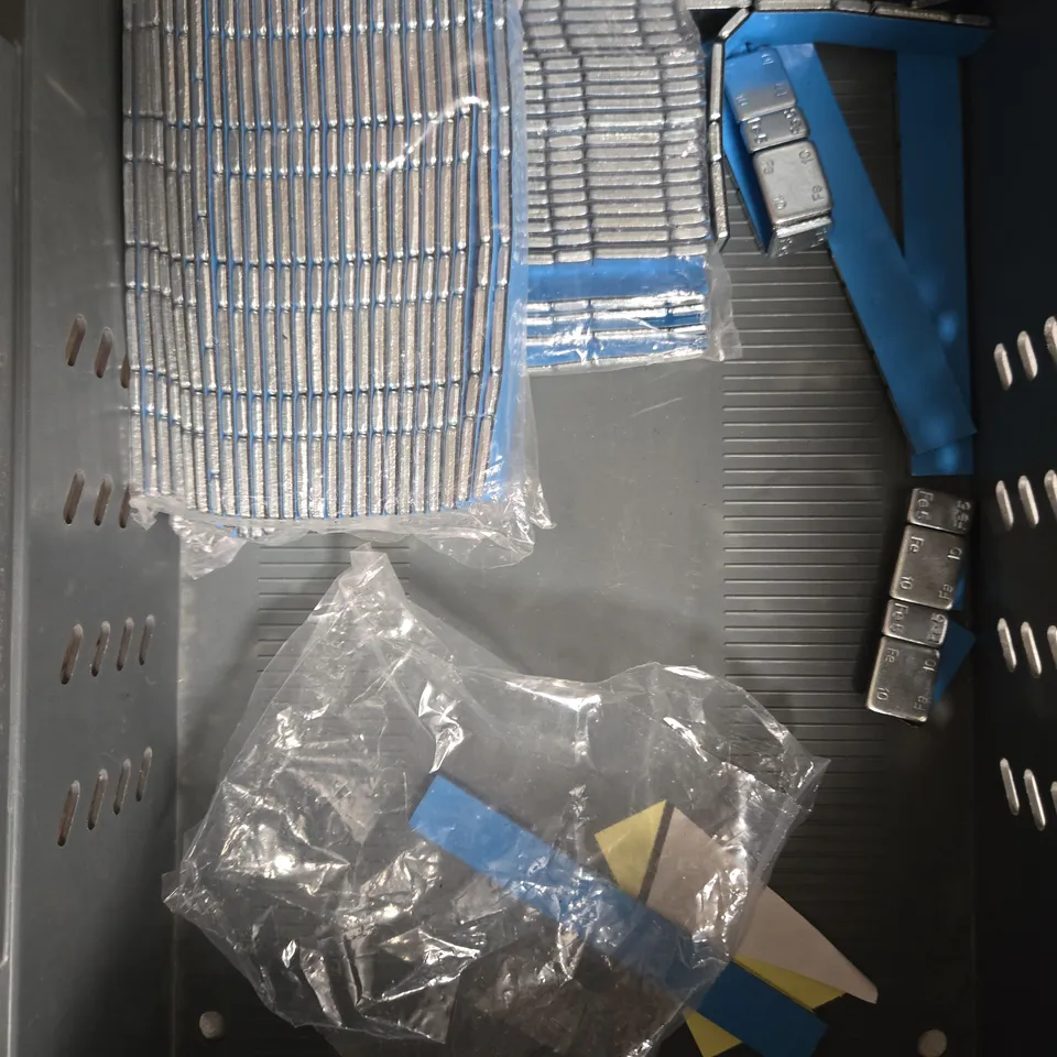 ASSORTMENT OF VEHICLE WHEEL BALANCE WEIGHTS 