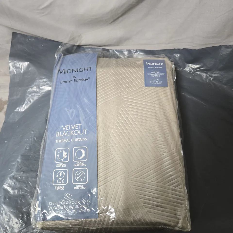 EMMA BARCLAY MIDNIGHT VELVET BLACKOUT THERMAL CURTAINS – PAIR 168CM X 182CM 