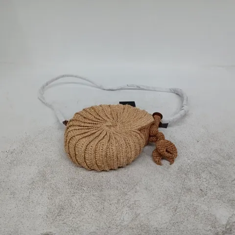 HARVEY NICHOLS ANYA HINDMARCH HERMIT CRAB RAFFIA ROUND BAG – NATURAL RAFFIA (L)