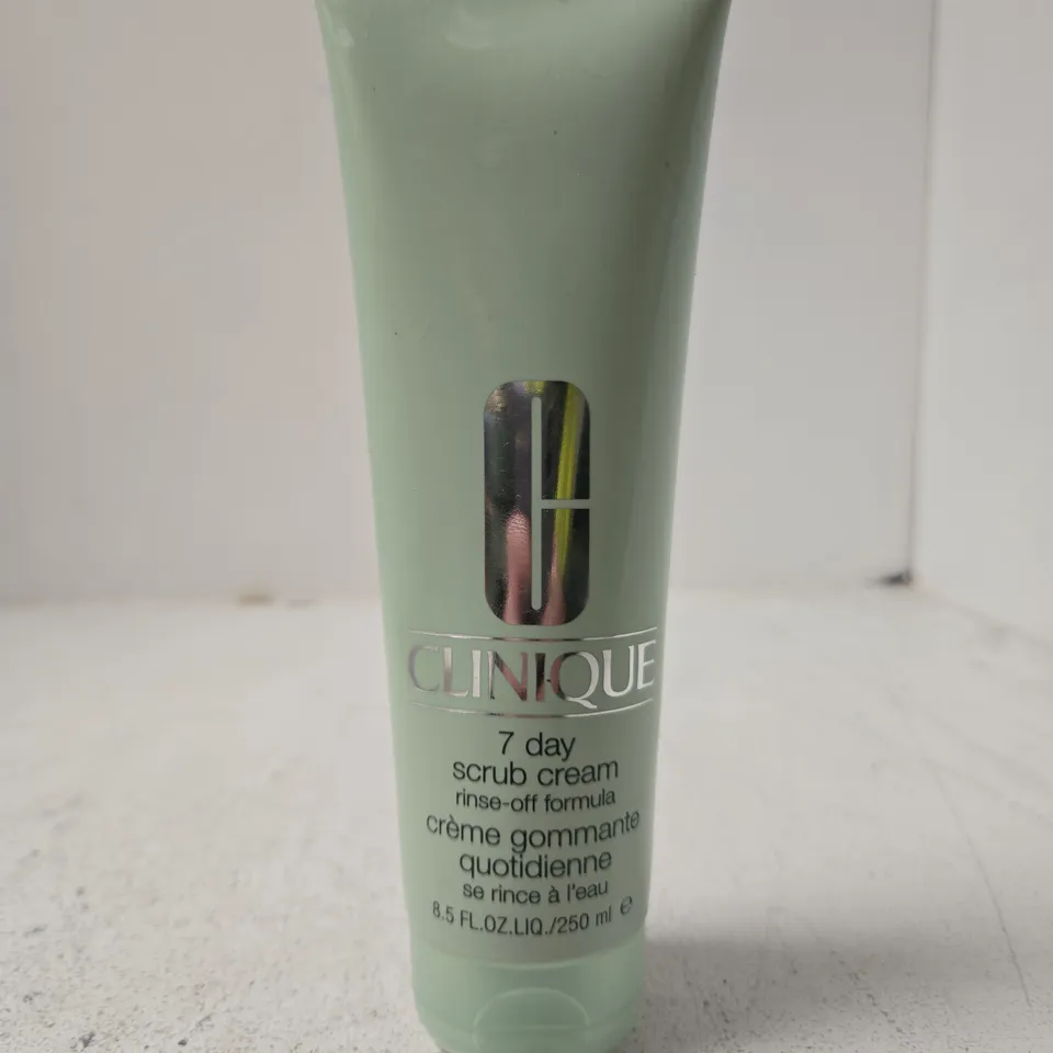 CLINIQUE 7 DAY SCRUB CREAM – FACIAL SKIN CARE 
