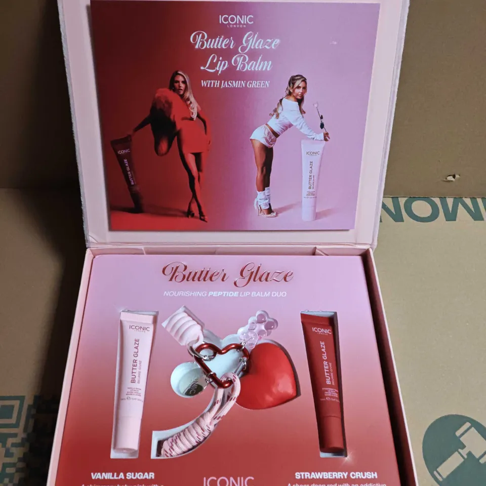 ICONIC LONDON BUTTER GLAZE LIP BALM DUO – VANILLA SUGAR & STRAWBERRY CRUSH