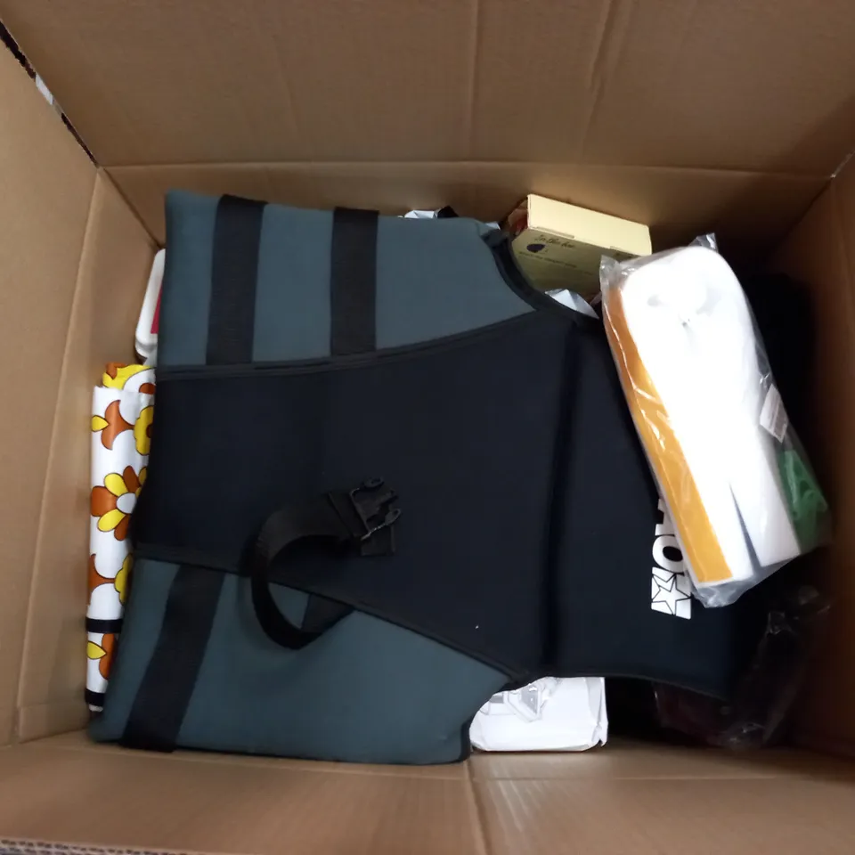 BOX OF APPROXIMATELY 23 ASSORTED ITEMS TO INCLUDE VEGETABLE CHOPPER, GENERAL MEDI COMPLETE FIRST AID KIT, FURRYBABY SELF COOLING PET MAT, ETC