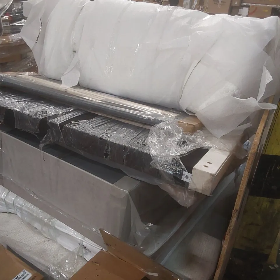 PALLET CONTAINING APPROXIMATELY 4x MATTRESS, 5x HEADBOARDS, 1x DIVAN BASE PART