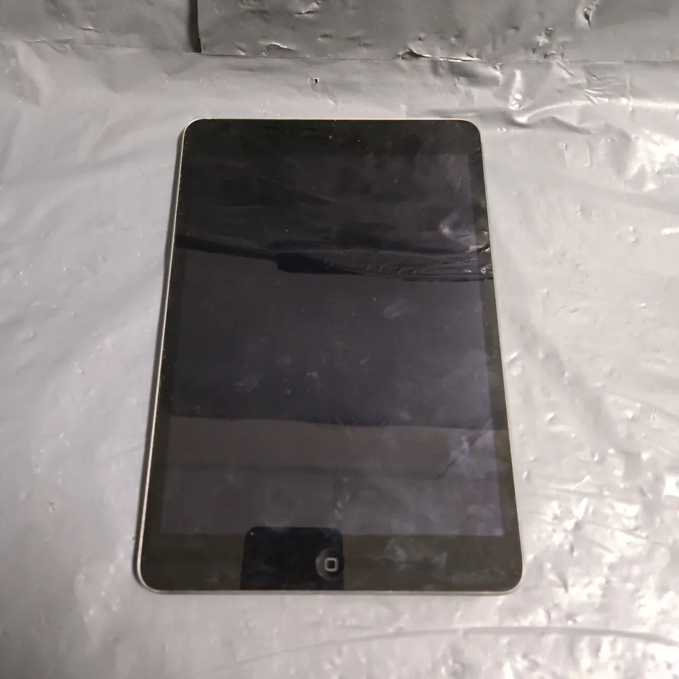 APPLE IPAD MINI 2 TABLET - A1489 