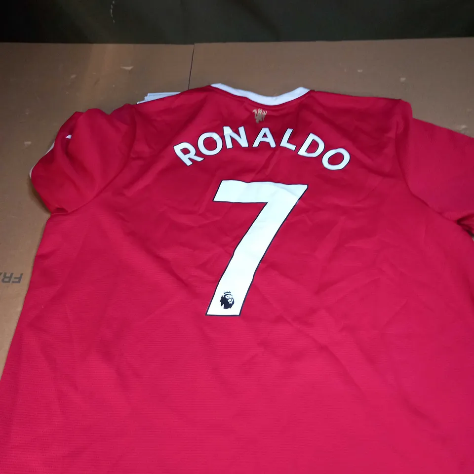 MANCHESTER UNITED HOME JERSEY WITH RONALDO 7 SIZE XL