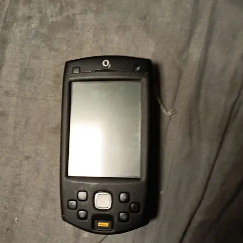SMARTPHONE WITH O2 BRANDING – 3.0MP AF CAMERA, GPS (VERIFY MODEL)