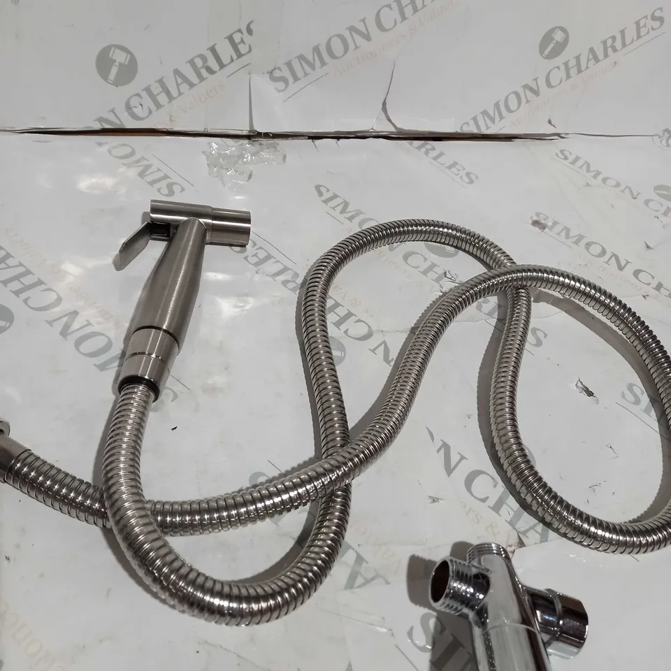 BOX OF APPROXIMATELY 20 ASSORTED ITEMS TO INCLUDE WATER PIPE, HOOVER, FABRICS ETC