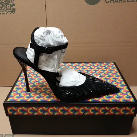 BOXED PAIR OF KURT GEIGER EAGLE POINT ANKLE STRAP HEELS IN BLACK - SIZE 39