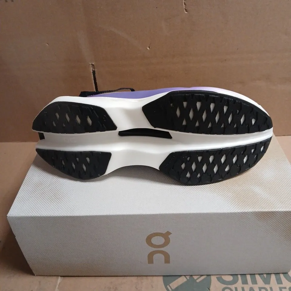ON RUNNING TRAINERS – WHITE WITH PURPLE GRADIENT MIDSOLE, BOXED UK 6