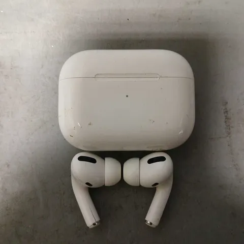 APPLE AIRPODS PRO A2190 1ST GEN IN WHITE